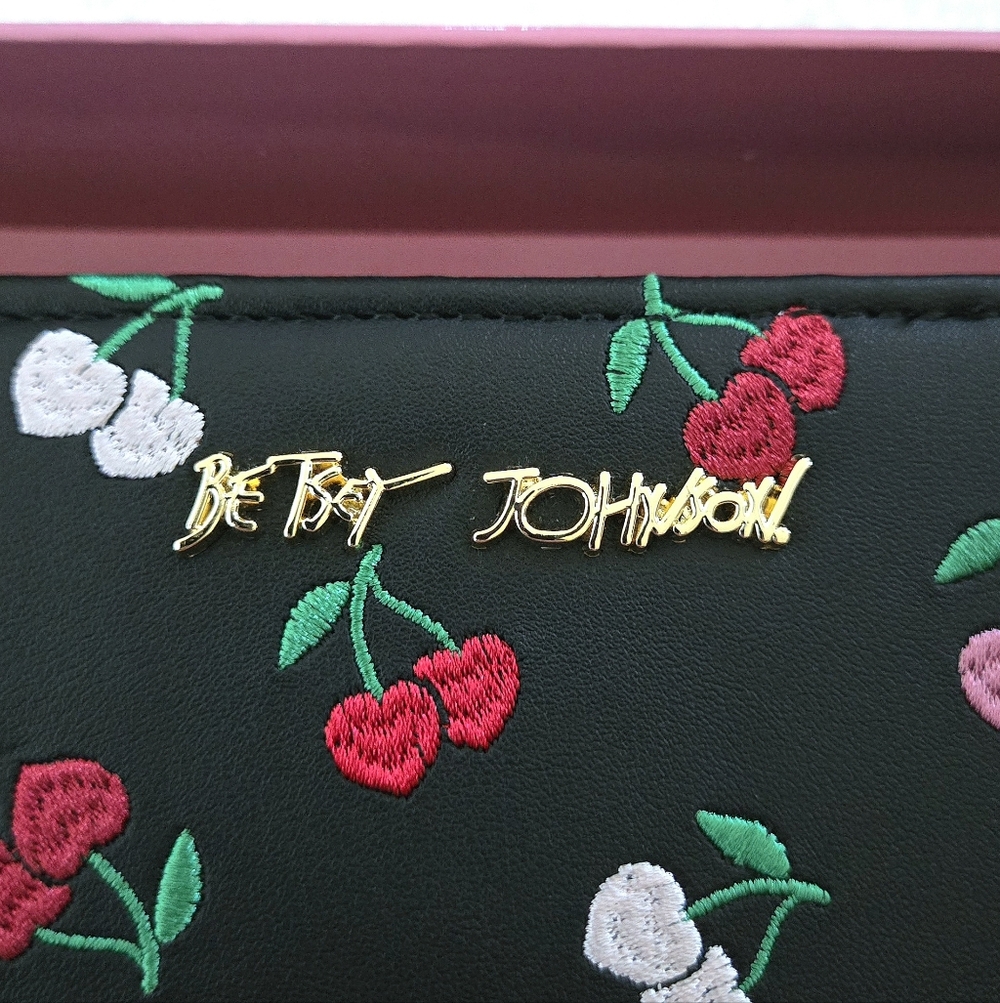 Betsey Johnson Embroidered🪡 Cherries🍒 Zip Around Wristlet - NIB - Picture 12 of 16